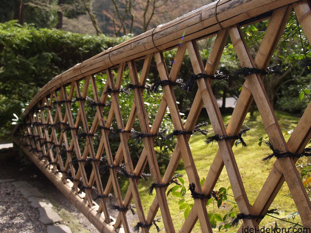 dry bamboo fence