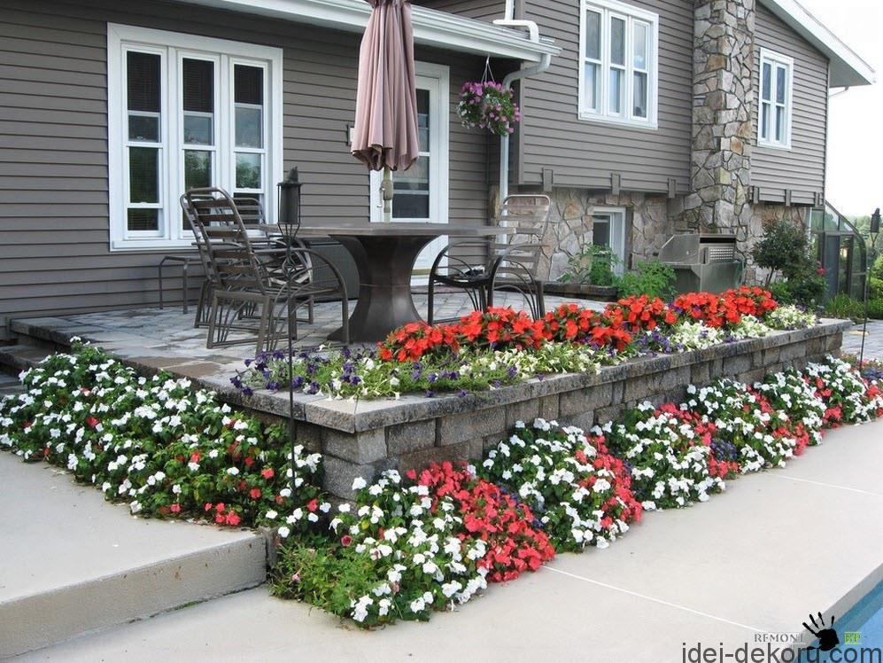 courtyard stool table path three