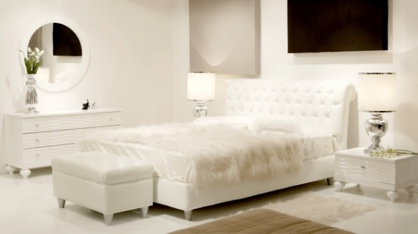 20 White Bedrooms You Will Immediately Fall In Love With