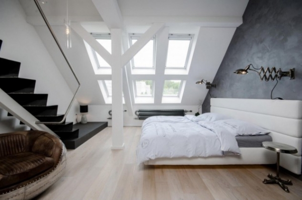 20 Cool Attic Bedroom Designs