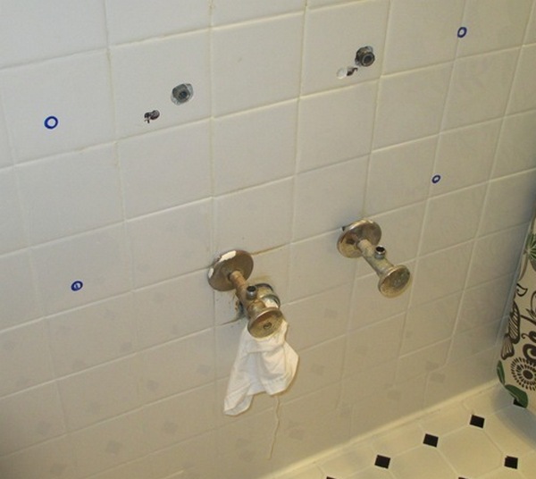 Как повесить ванну на стену