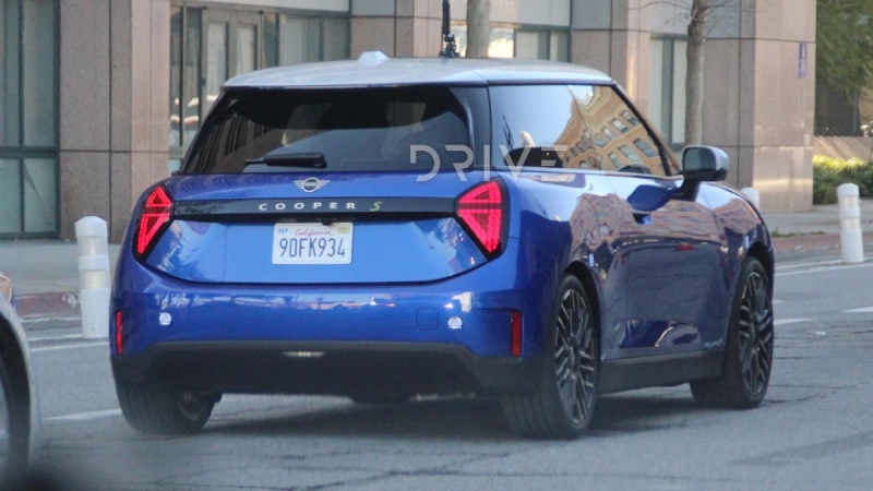 2024 Mini Cooper electric hatch spied undisguised