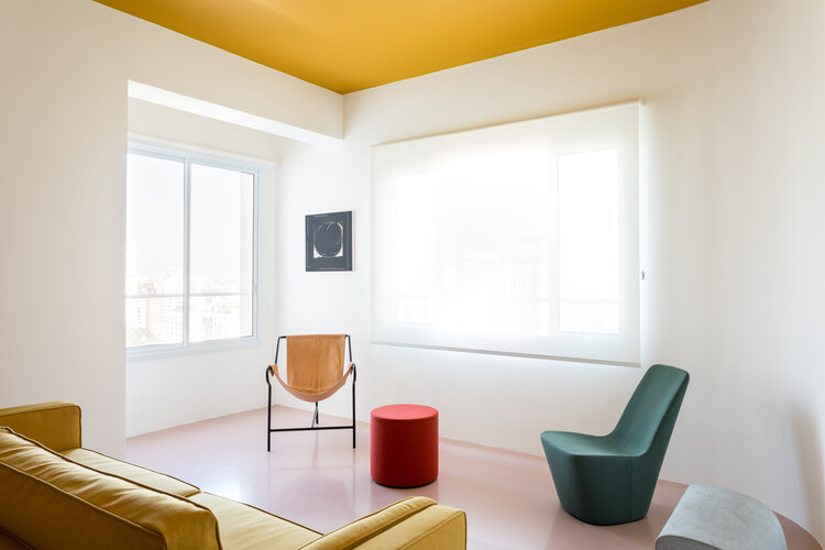 Making it Pop: 24 Residential Interiors that Embrace Color Blocking