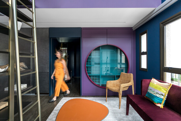 Making it Pop: 24 Residential Interiors that Embrace Color Blocking